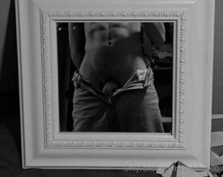 heyokihey00 model pornographic photos