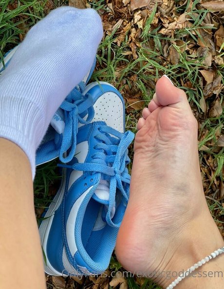 thick girls onlyfans sexy nude pictures