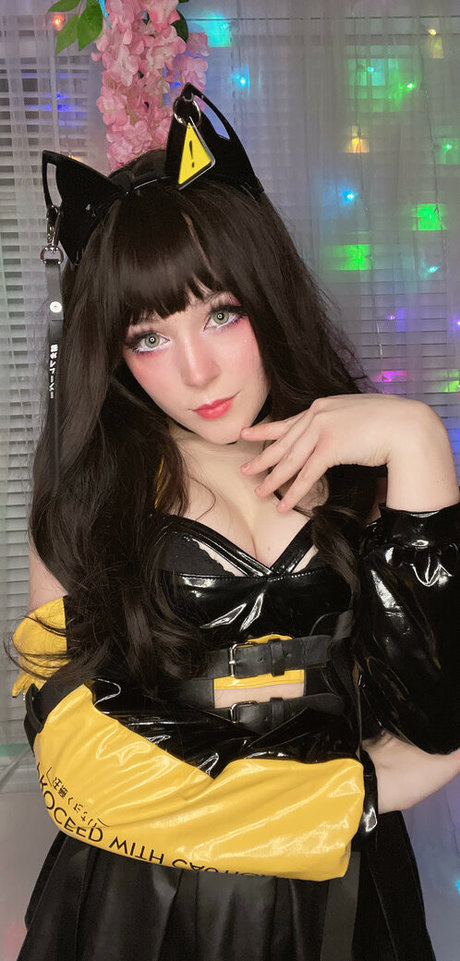 Meikasama erotic star photo