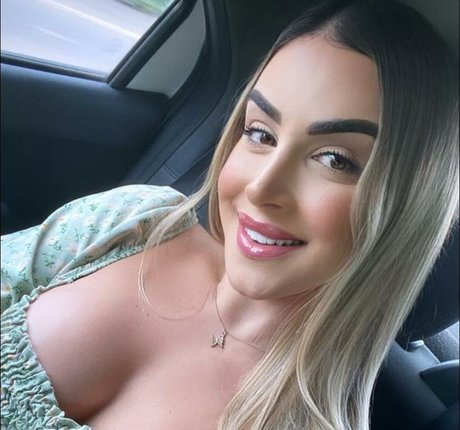 Elloah Guedes model pretty pics