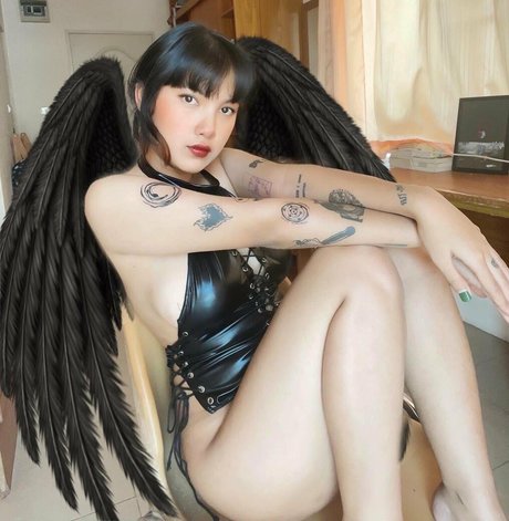 twoddddkid model beautiful gallery