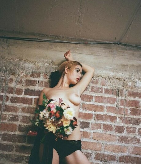 Uli Krown nice star photo