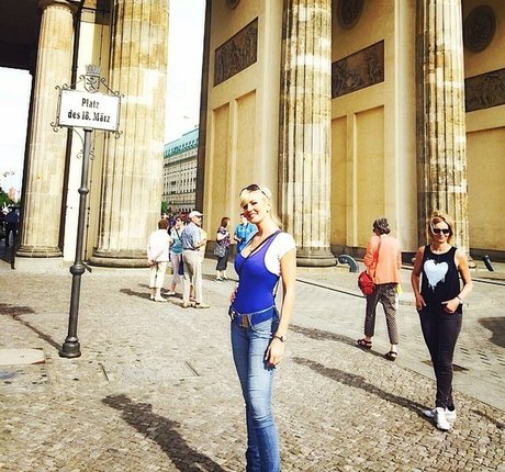 Isabel Madow model sexy pic