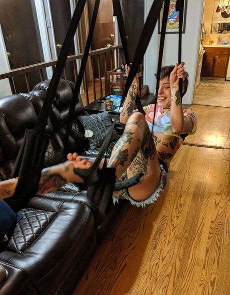 Little Spittle porn model gallery