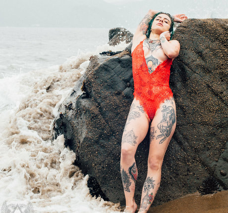 Little Spittle nudes model img