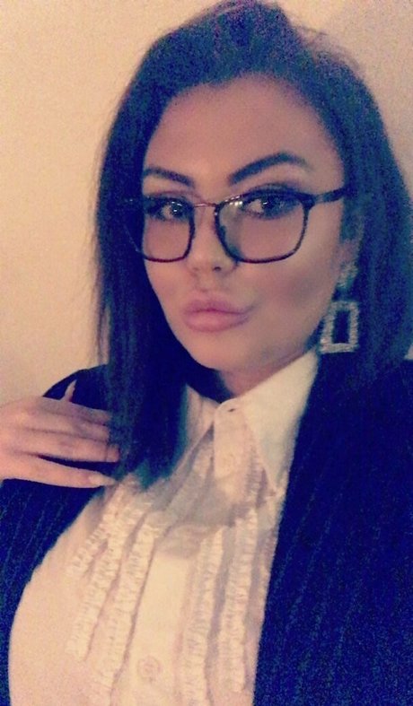 nellu crazy star sexy images