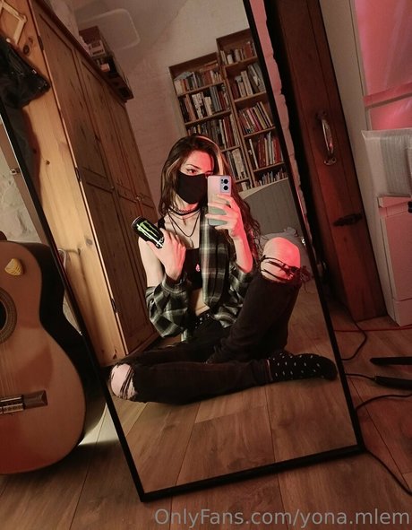 yona mlem exclusive pornstar photo