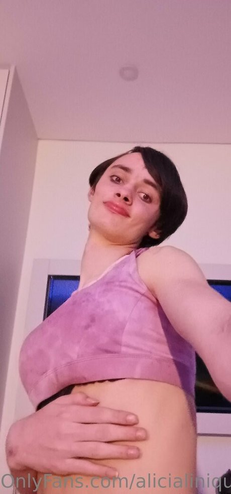 alicialiniquinn free actress img