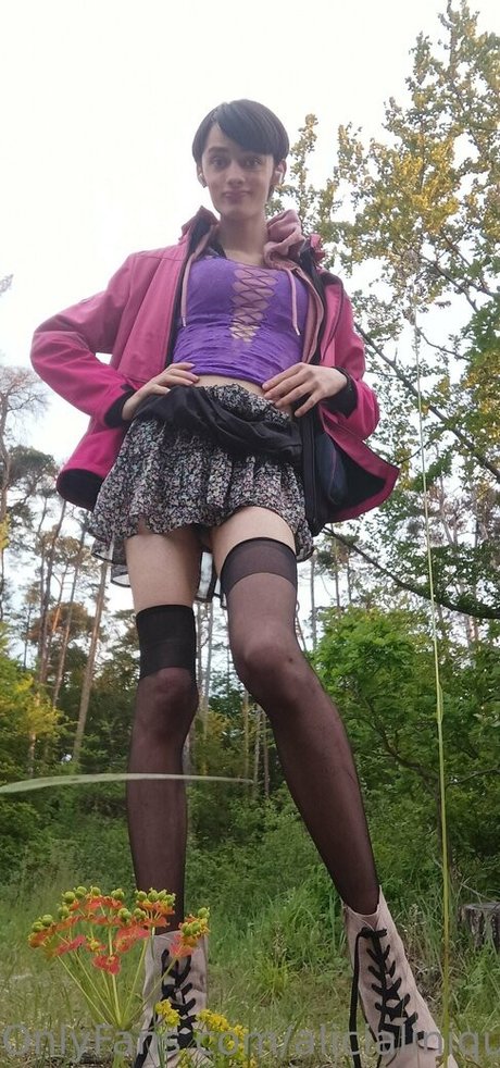 alicialiniquinn nude star pics