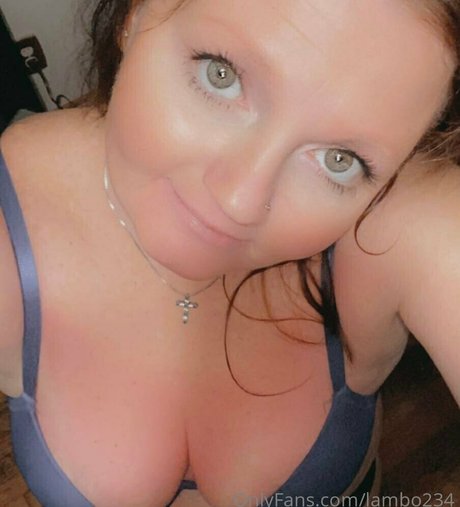 mirror selfie onlyfans top image