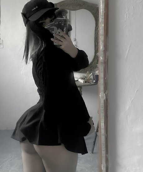 big onlyfans free nude pic