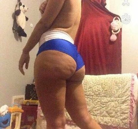 amateur mom onlyfans naked images