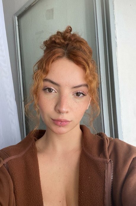 Chloe Parker star hd pics