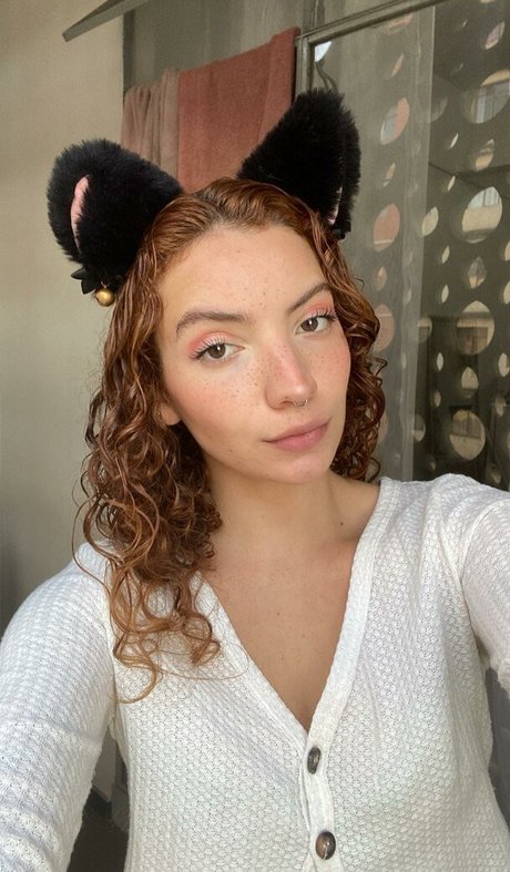 Chloe Parker model top galleries