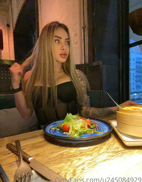 olga le belier hot model archive