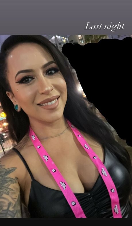 meghanelle beautiful pornstar pics