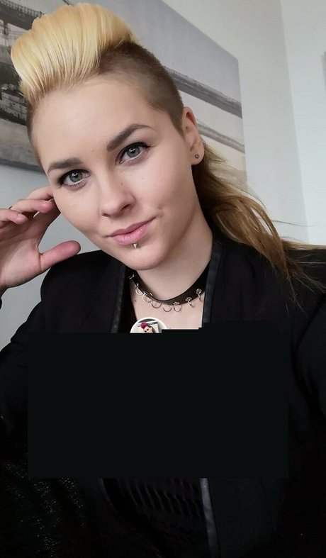 leather leggings onlyfans sex pictures