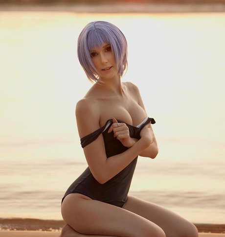 behind onlyfans pretty picture