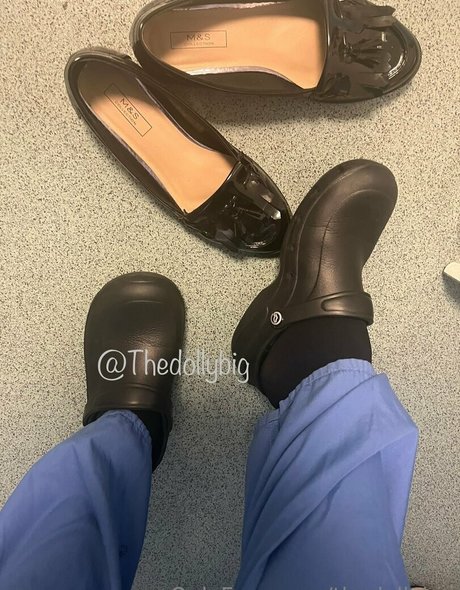 thedollybig model naked photo