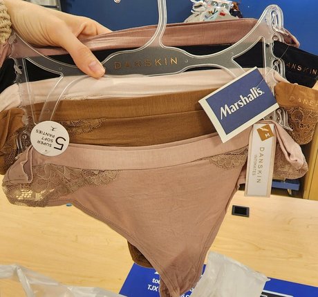 feetbeth top actress photo