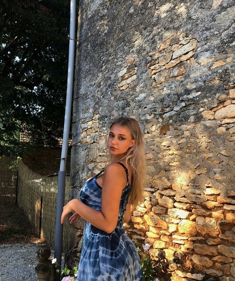 big tits brunette onlyfans free xxx img