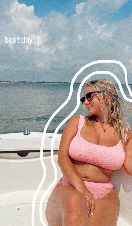 Jolie B model best pic