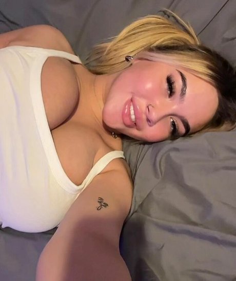 Caoimheeee sexy star pics