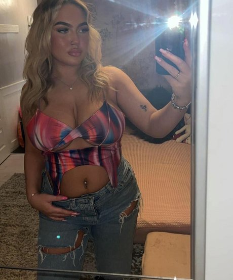 Caoimheeee erotic pornstar photos