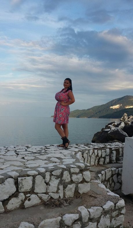 shemale cum in mouth onlyfans pornographic picture