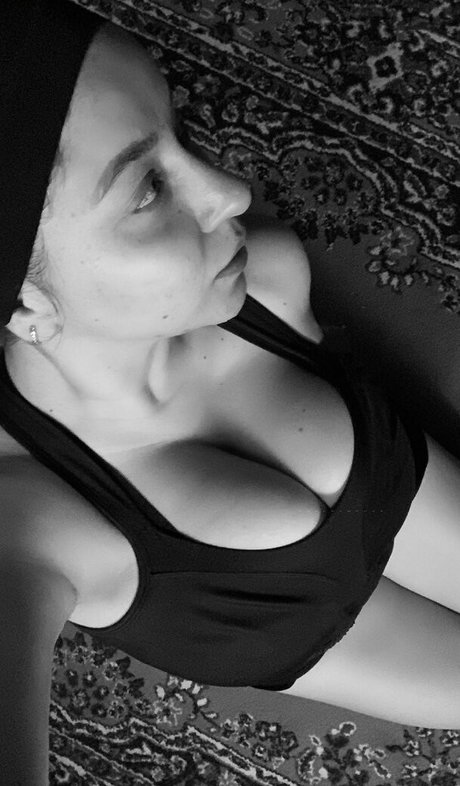 Josahandry Lia model naked images