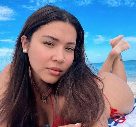 merloanii star nude photo