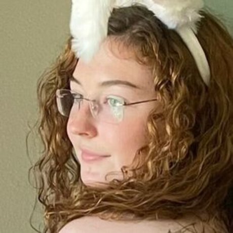 Pepperbells exclusive actress photos