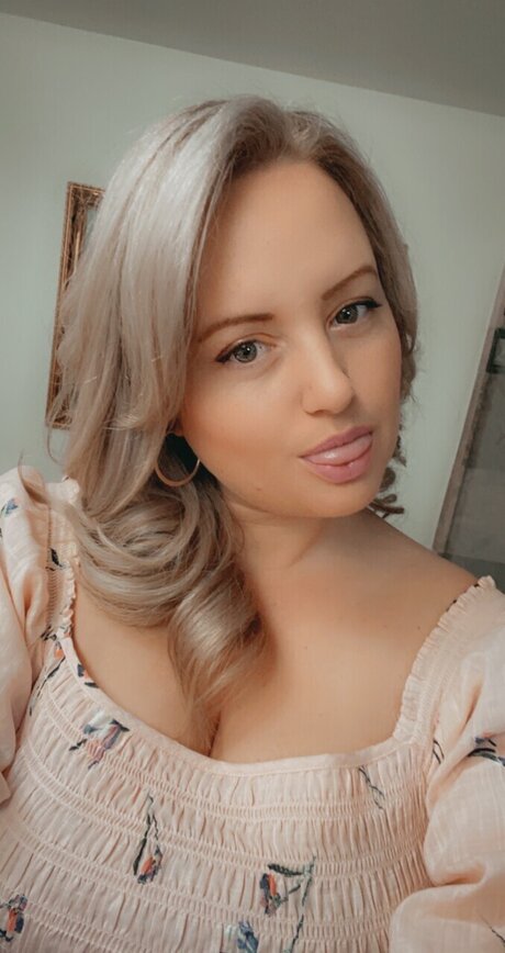 Wild Flower pornstar hd pics