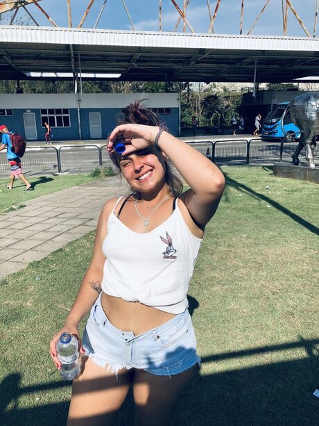 B Pothead_ model free photo