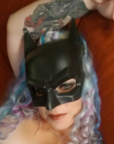 Justhangingout erotic actress photos