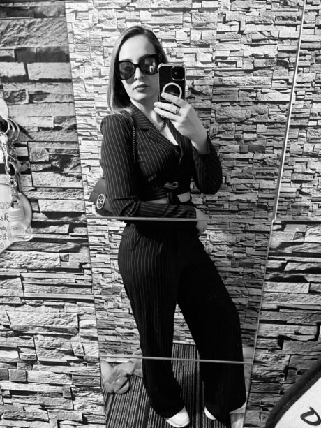 KatrinB model exclusive image