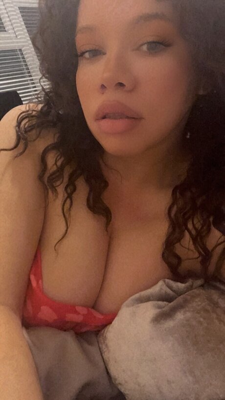 Goldengal xxx model pictures