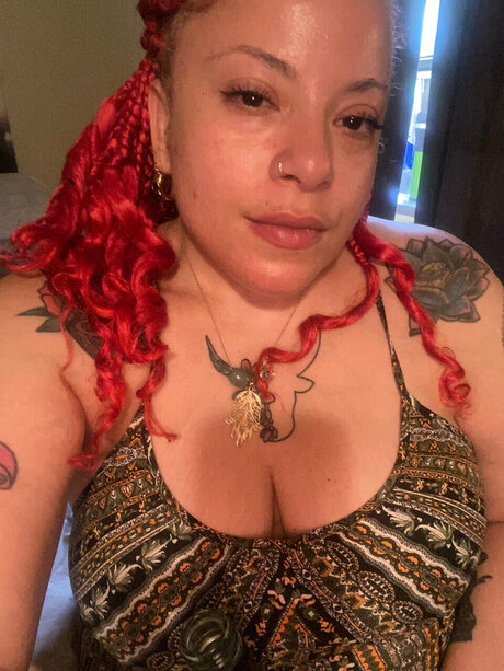 Genevieve Bella Donna exclusive star pics