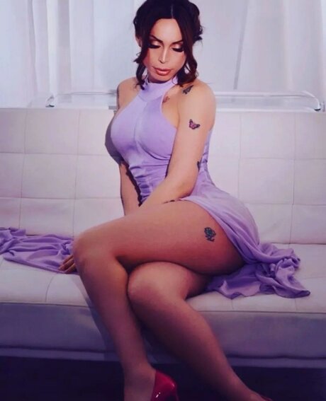 Helenadelacourx star nude photo