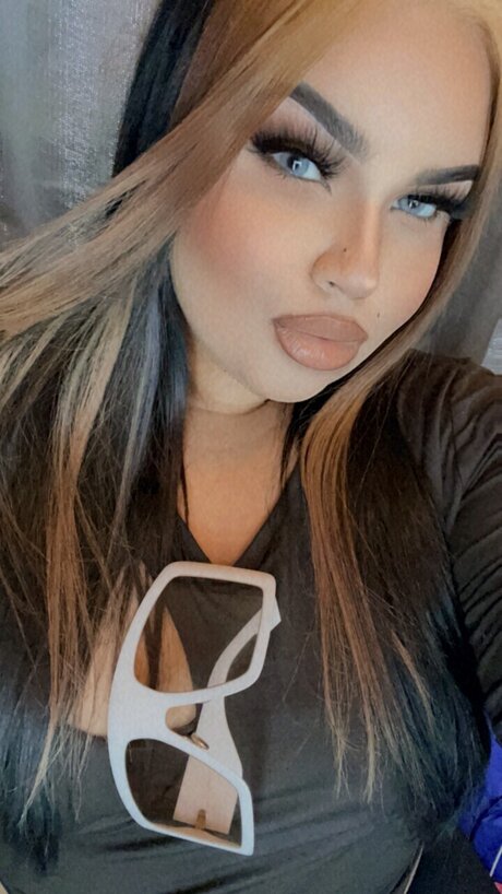 Bella Mvrie high quality star pictures