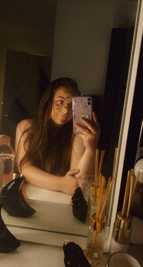 Chloe Dungey model nice img