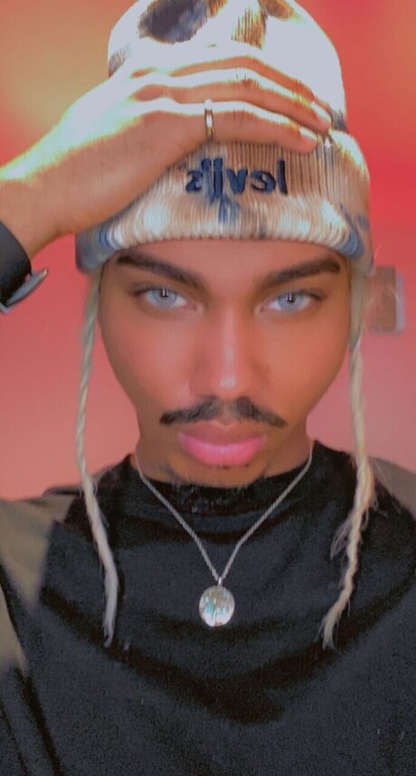 Supathroat erotic star pic