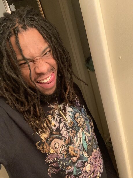 Strokes4Folks model hot photos