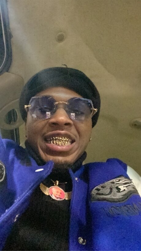 SharkThatAss erotic pornstar archive