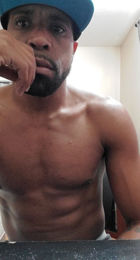 Piggy Smalls star pornographic pictures