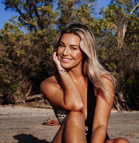 Ciara Price hd star image