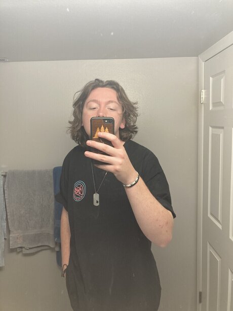 Wyatt price model pretty pics