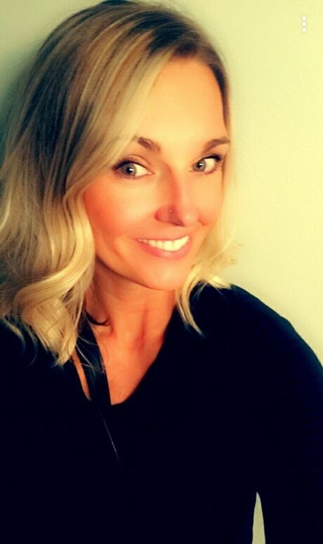 Shanna high quality model images