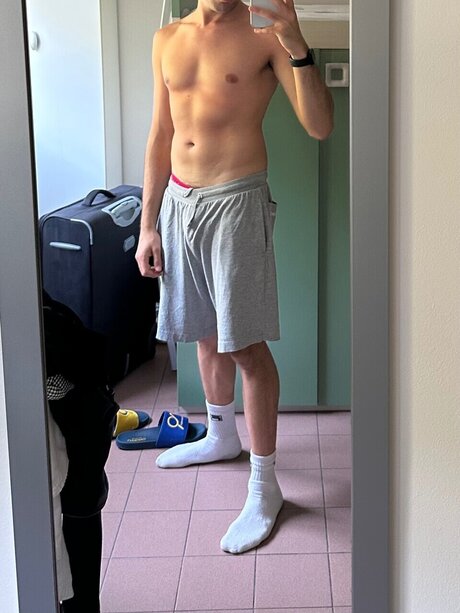 XLandres99 nudes actress image