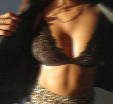 Pamela Mangin pretty model image